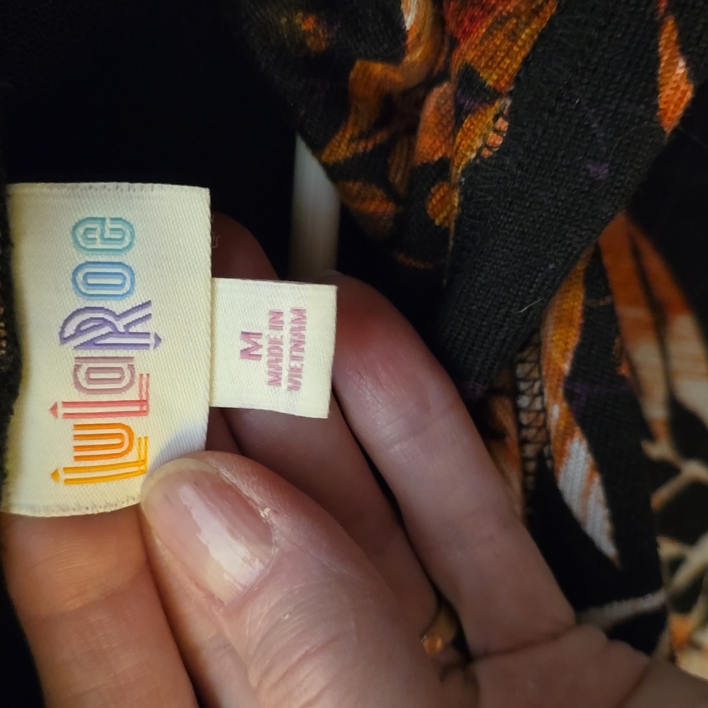 LuLaRoe Fall Patterned Top - Picture 2 of 6